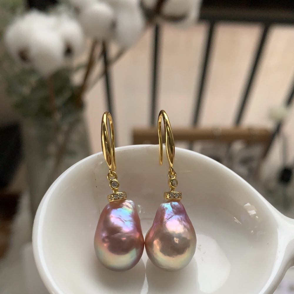 Natural baroque pearl earrings